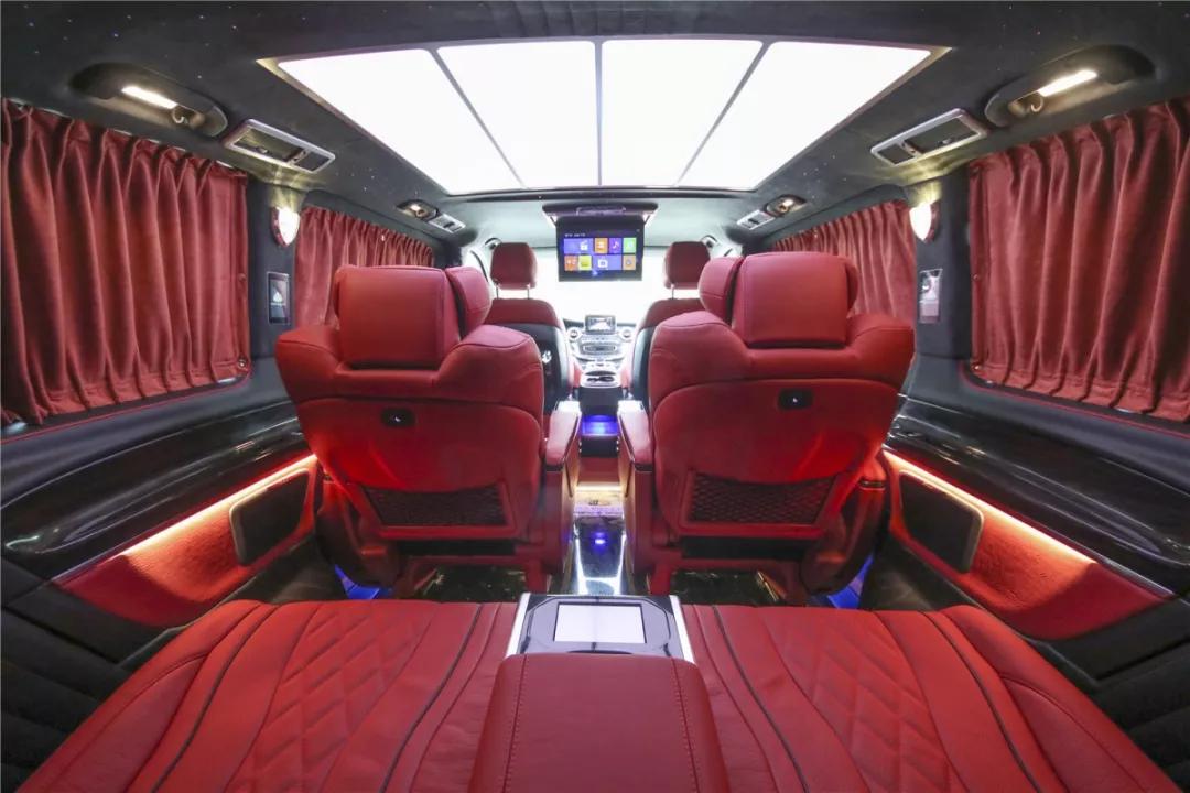 2020款奔驰迈巴赫VS680 豪华改装7座商务房车