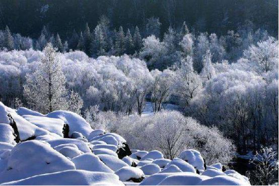 大半个中国都在下雪了 最美的营地雪景房车