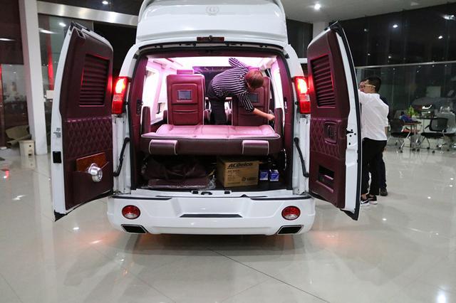 上海GMC房车顶级豪华商务进口MPV保姆车